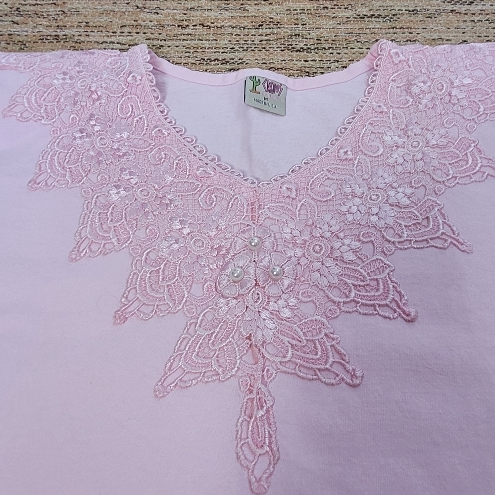 VINTAGE Lace Detail with Shoulder Pads Top